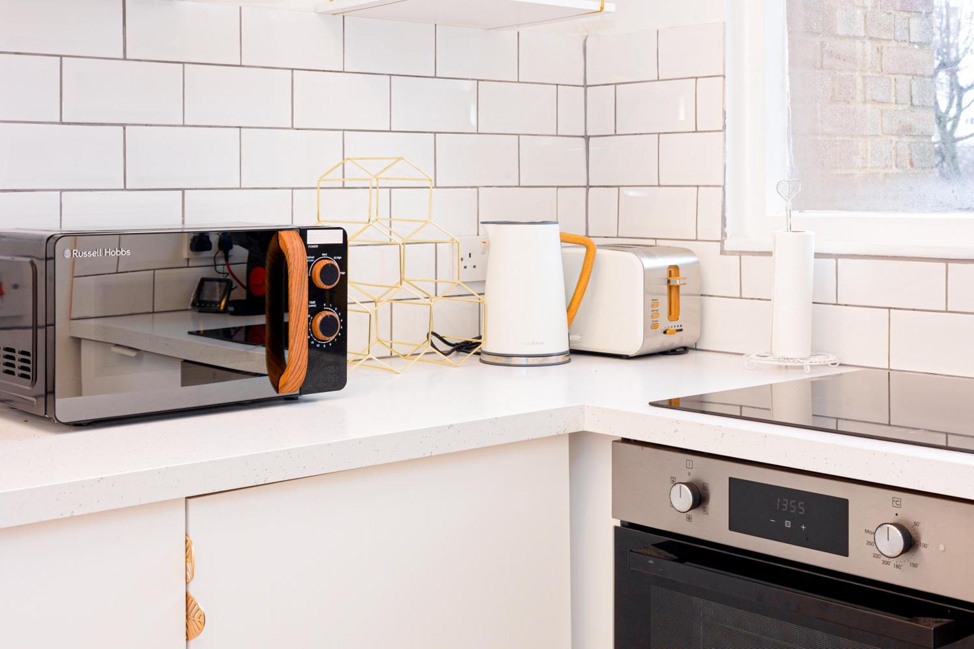 Charming Studio With Balcony In Putney, 5 Min Tube Лондон Экстерьер фото