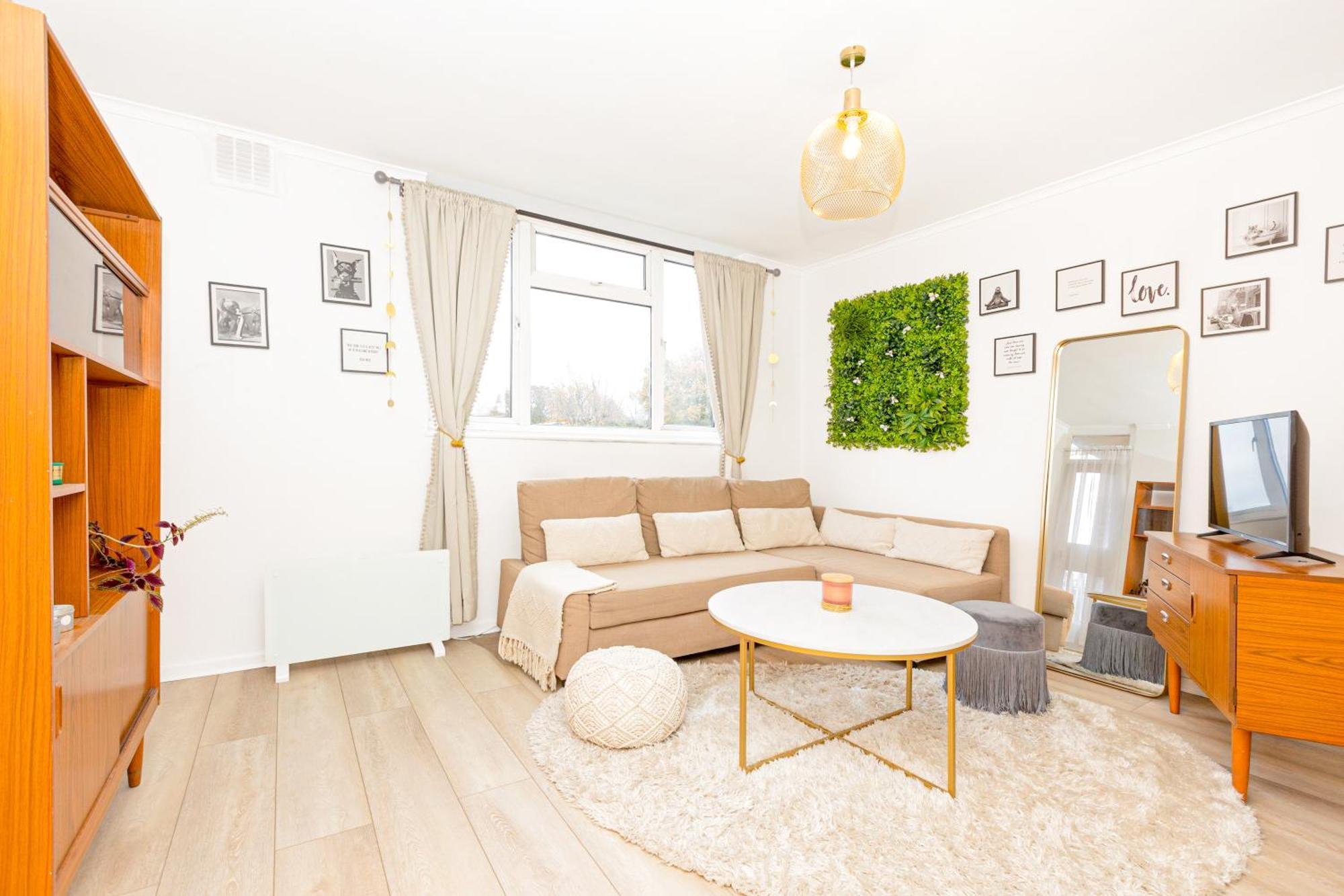 Charming Studio With Balcony In Putney, 5 Min Tube Лондон Экстерьер фото